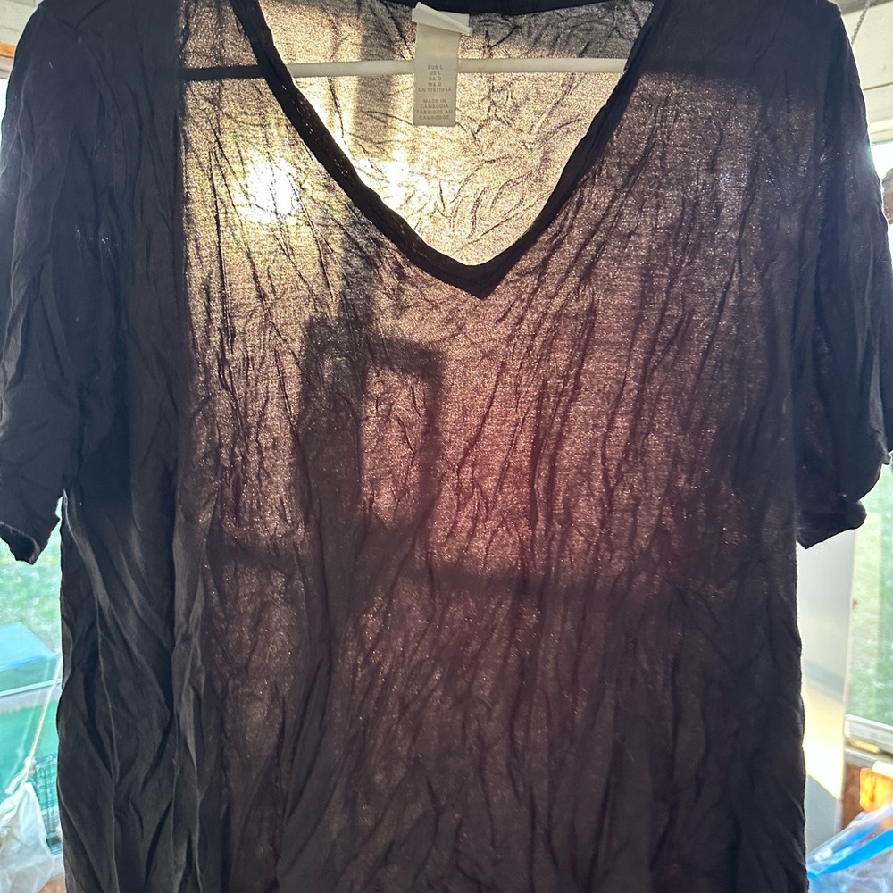 H&M Black V-Neck Short Sleeve Women’s Tee